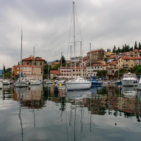 Matacin With Sea View Οπατία