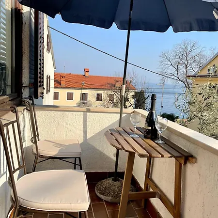 Διαμέρισμα Matacin With Sea View