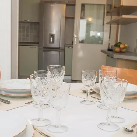 Apartment Matacin With Sea View