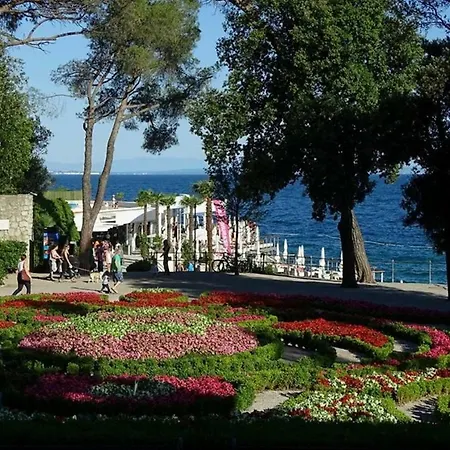 公寓 Matacin With Sea View 奥帕提亚